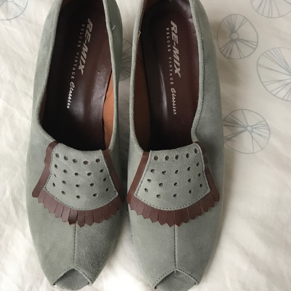 Remix vintage classics: Boulevard kitten heel
